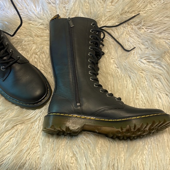 DOC MARTENS - Picture 3 of 5